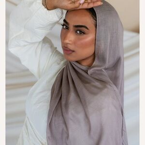 Vela scarves gravity grey mini